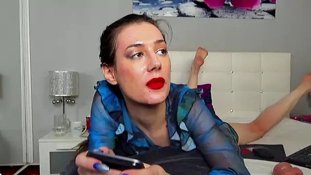 Snapshot of JuliaHunts chatting on November 2025 05:45:02 PM JuliaHunts online show from November 2025 05:45:02 PM