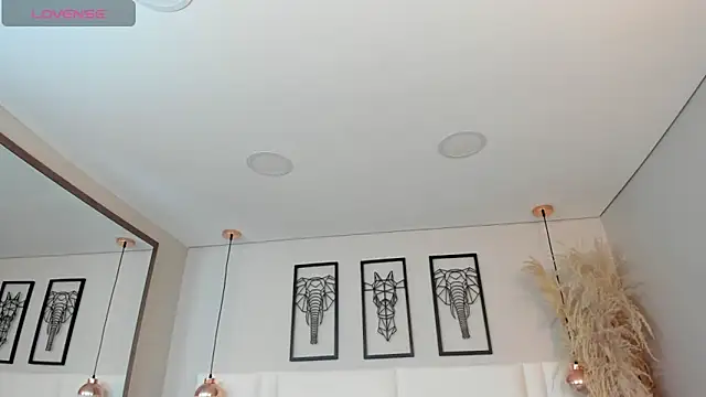 Rebeca jones online show from November 2025 12:17:01 PM