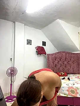 Rossestoner online show from November 2025 11:04:02 PM