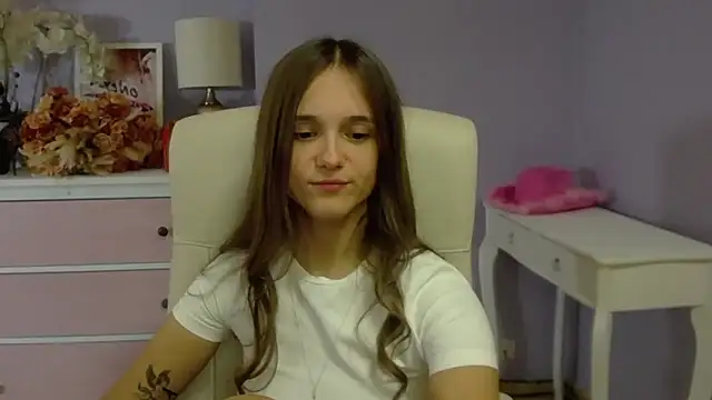 Snapshot of dirtyxEmily chatting on January 2025 10:53:02 AM dirtyxEmily online show from January 2025 10:53:02 AM