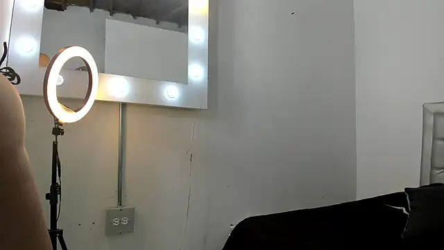 SEXXYLATINCOUPLE1 online show from October 2025 10:17:02 AM