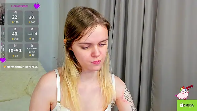 Snapshot of lady_bellaa chatting on December 2024 01:28:01 PM lady bellaa online show from December 2024 01:28:01 PM