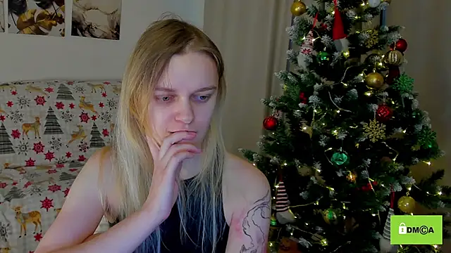 Snapshot of lady_bellaa chatting on January 2025 01:05:02 PM lady bellaa online show from January 2025 01:05:02 PM
