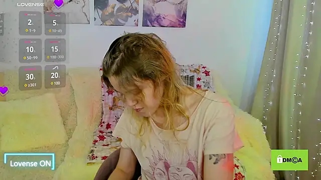Snapshot of lady_bellaa chatting on February 2025 09:43:01 AM lady bellaa online show from February 2025 09:43:01 AM