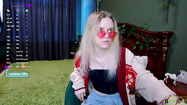 Snapshot of lady_bellaa chatting on October 2025 07:09:02 AM lady bellaa online show from October 2025 07:09:02 AM