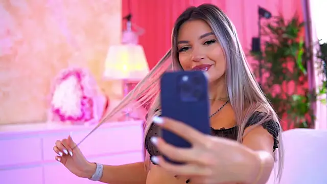 ArtTeasee online show from October 2025 09:07:02 AM