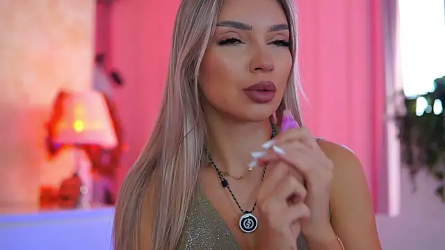 ArtTeasee online show from November 2025 09:32:01 AM