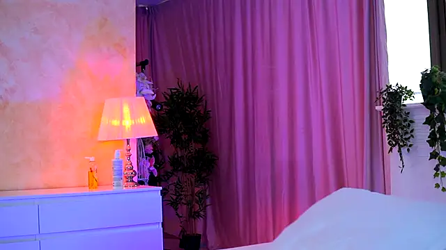 ArtTeasee online show from November 2025 09:11:01 AM