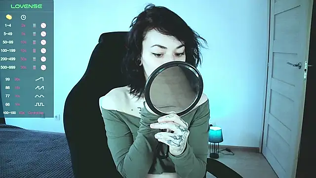 Snapshot of pale_skin chatting on December 2024 11:00:01 AM pale skin online show from December 2024 11:00:01 AM