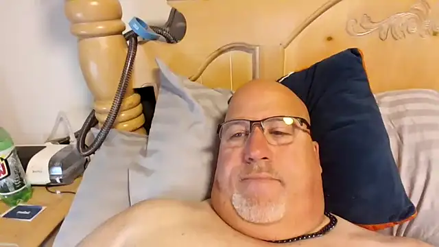 Snapshot of Bigbear0563 chatting on May 2026 03:42:02 PM Bigbear0563 online show from May 2026 03:42:02 PM