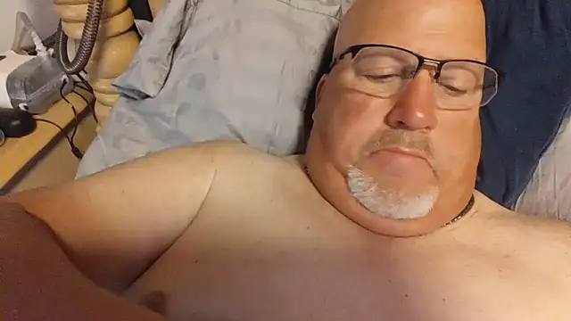 Snapshot of Bigbear0563 chatting on June 2026 04:02:02 PM Bigbear0563 online show from June 2026 04:02:02 PM
