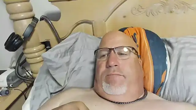 Snapshot of Bigbear0563 chatting on June 2026 05:19:02 AM Bigbear0563 online show from June 2026 05:19:02 AM