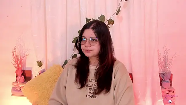 Snapshot of Mey_moon chatting on February 2025 06:09:02 PM Mey moon online show from February 2025 06:09:02 PM