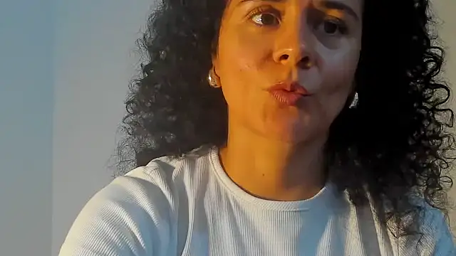 Sami Hotie1 online show from October 2025 09:16:02 PM