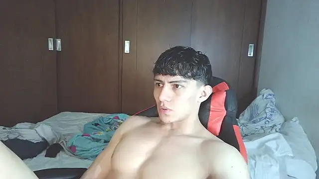 Snapshot of aresholland chatting on November 2025 02:17:02 AM aresholland online show from November 2025 02:17:02 AM