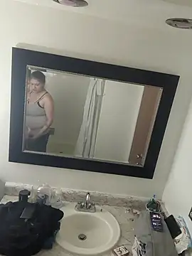 Geeznuts19 online show from January 2026 01:20:01 AM