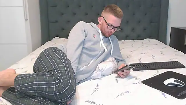 Marselle Laker online show from December 2024 09:59:02 AM