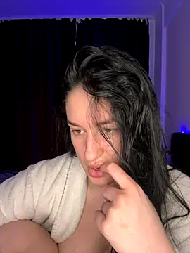 moniqque online show from October 2025 12:04:01 PM