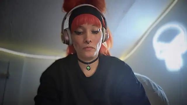 FRRANNKIE online show from October 2025 08:09:01 PM