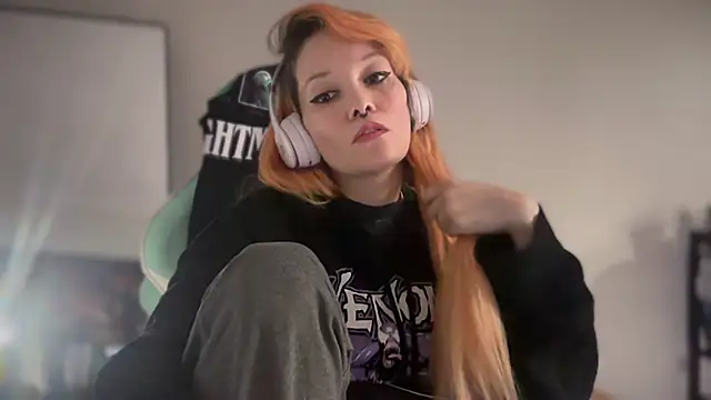 FRRANNKIE online show from February 2026 01:01:02 PM