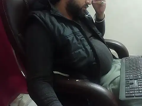 rentarob online show from February 2025 07:14:02 PM