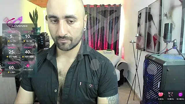 Snapshot of Leon_1234 chatting on December 2024 06:10:01 PM Leon 1234 online show from December 2024 06:10:01 PM