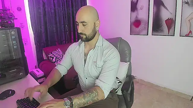 Snapshot of Leon_1234 chatting on January 2025 02:56:02 PM Leon 1234 online show from January 2025 02:56:02 PM