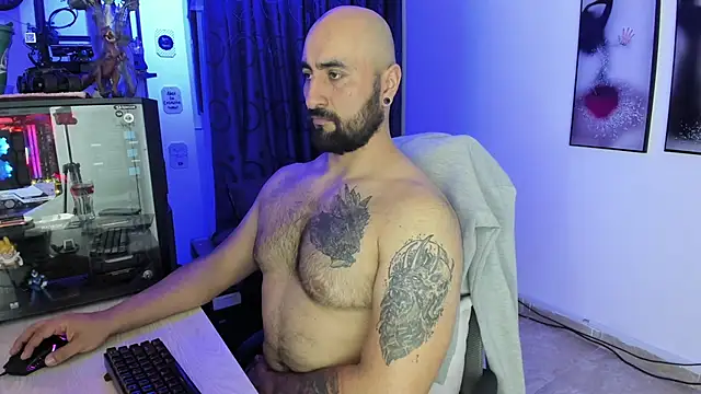 Snapshot of Leon_1234 chatting on February 2025 11:24:02 PM Leon 1234 online show from February 2025 11:24:02 PM