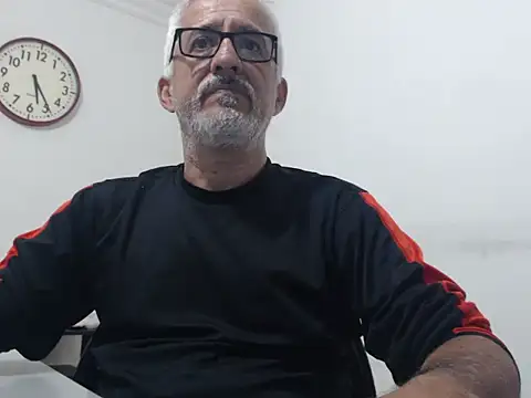 Snapshot of cenizo10124 chatting on December 2024 10:23:01 PM cenizo10124 online show from December 2024 10:23:01 PM