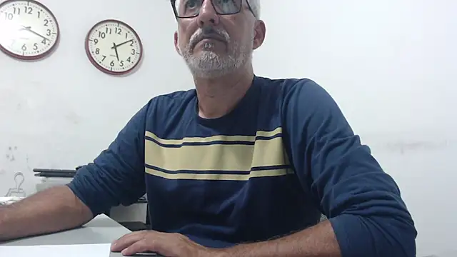 Snapshot of cenizo10124 chatting on December 2024 10:08:02 PM cenizo10124 online show from December 2024 10:08:02 PM