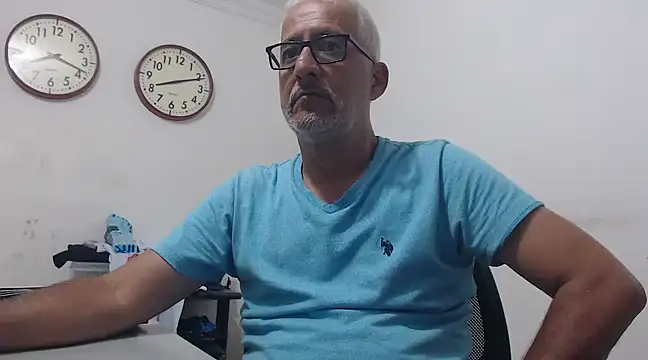 Snapshot of cenizo10124 chatting on March 2025 01:10:02 AM cenizo10124 online show from March 2025 01:10:02 AM