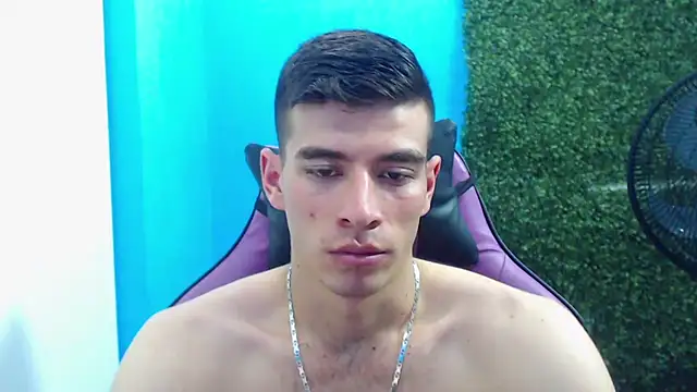 Snapshot of DEIBY_BABY chatting on December 2024 03:45:01 AM DEIBY BABY online show from December 2024 03:45:01 AM