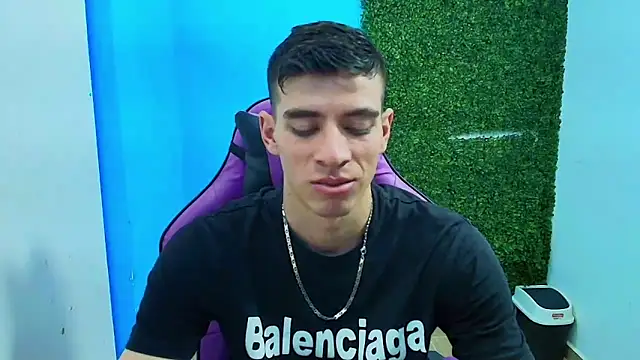 Snapshot of DEIBY_BABY chatting on January 2025 09:50:01 PM DEIBY BABY online show from January 2025 09:50:01 PM