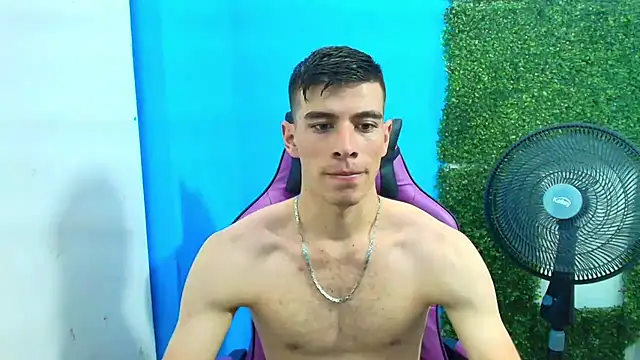 Snapshot of DEIBY_BABY chatting on January 2025 06:50:01 PM DEIBY BABY online show from January 2025 06:50:01 PM