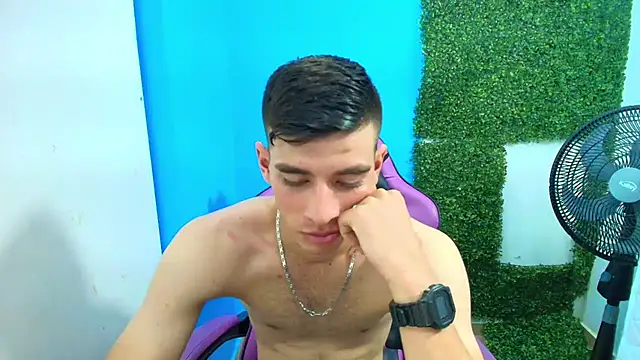 Snapshot of DEIBY_BABY chatting on January 2025 02:06:01 AM DEIBY BABY online show from January 2025 02:06:01 AM