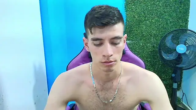 Snapshot of DEIBY_BABY chatting on February 2025 02:27:02 AM DEIBY BABY online show from February 2025 02:27:02 AM