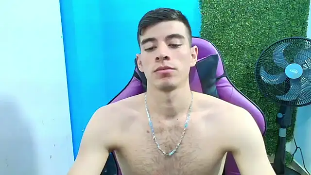 Snapshot of DEIBY_BABY chatting on February 2025 11:27:01 PM DEIBY BABY online show from February 2025 11:27:01 PM