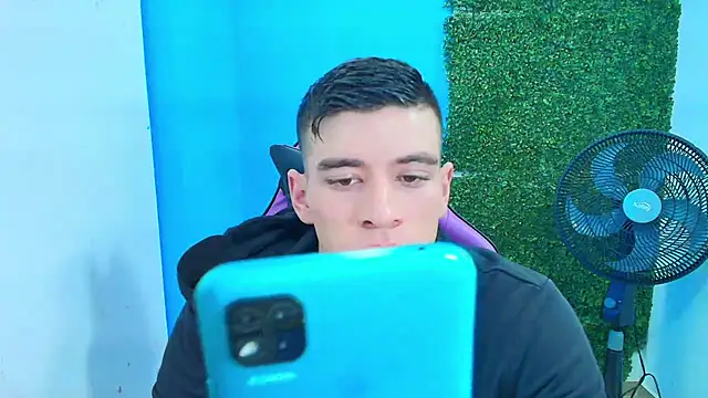 Snapshot of DEIBY_BABY chatting on February 2025 09:38:01 PM DEIBY BABY online show from February 2025 09:38:01 PM