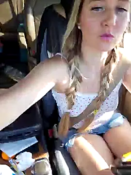 SkyelarSommer online show from February 2025 08:45:01 PM