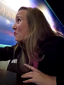 Snapshot of SkyelarSommer chatting on February 2026 12:18:02 AM SkyelarSommer online show from February 2026 12:18:02 AM