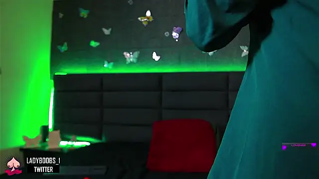 kathieandpovcock1 online show from January 2025 02:40:02 PM