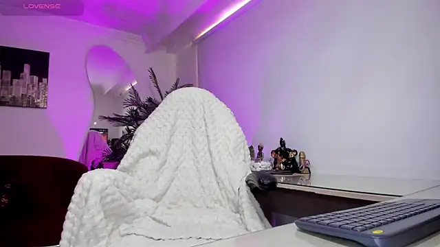 NebetColin online show from October 2025 07:14:02 PM