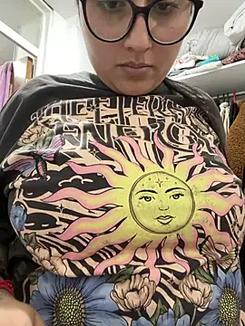 Snapshot of croftsmila chatting on January 2026 11:47:02 PM croftsmila online show from January 2026 11:47:02 PM