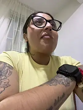 Snapshot of croftsmila chatting on February 2026 01:31:02 AM croftsmila online show from February 2026 01:31:02 AM