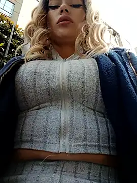 Snapshot of Misscata1106 chatting on December 2025 07:10:01 PM Misscata1106 online show from December 2025 07:10:01 PM