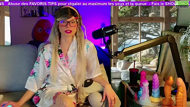 Kittychatte online show from November 2025 11:08:02 AM