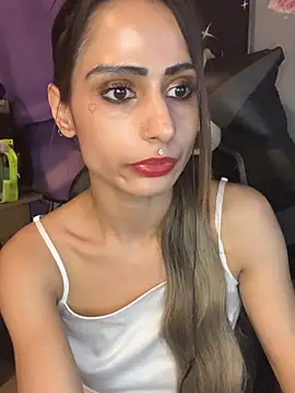 LaPetitechienne1 online show from December 2024 02:35:01 AM