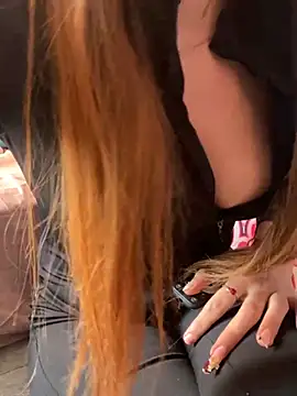 LaPetitechienne1 online show from February 2026 02:59:02 PM