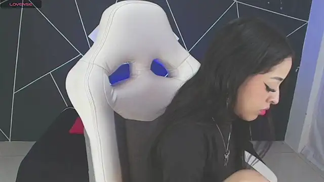 farichell online show from November 2025 02:28:01 PM