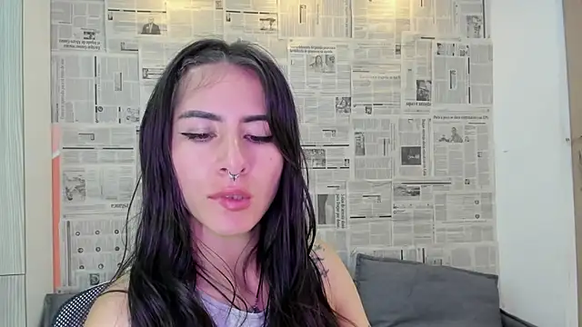 Snapshot of Mhelanny2 chatting on December 2024 07:37:02 AM Mhelanny2 online show from December 2024 07:37:02 AM